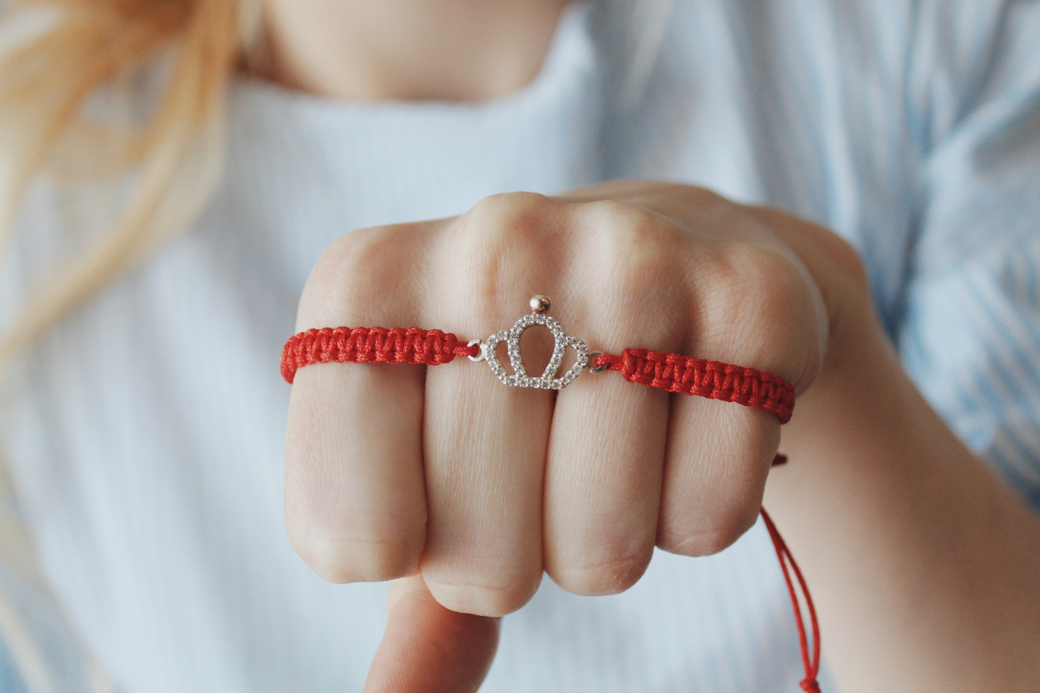 10 Occasions When Giving a Red String Protection Bracelet as a Gift Is Appropriate